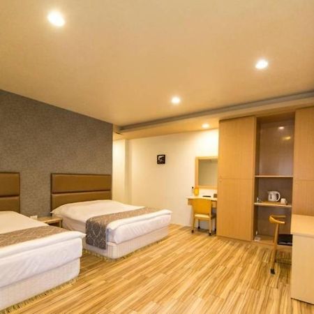Yilan Jimmy Villa Exterior foto